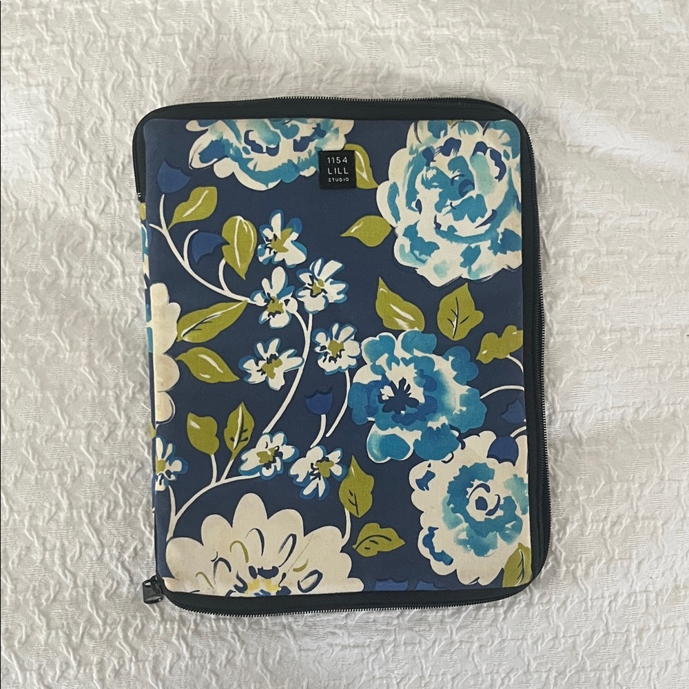 1154 LILL Vintage Floral Tablet Sleeve